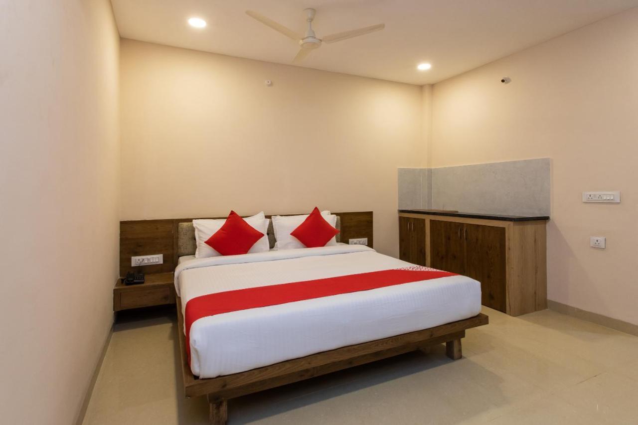 Oyo Hotel Badri Inn & Yatri Niwas Jabalpur Exterior foto